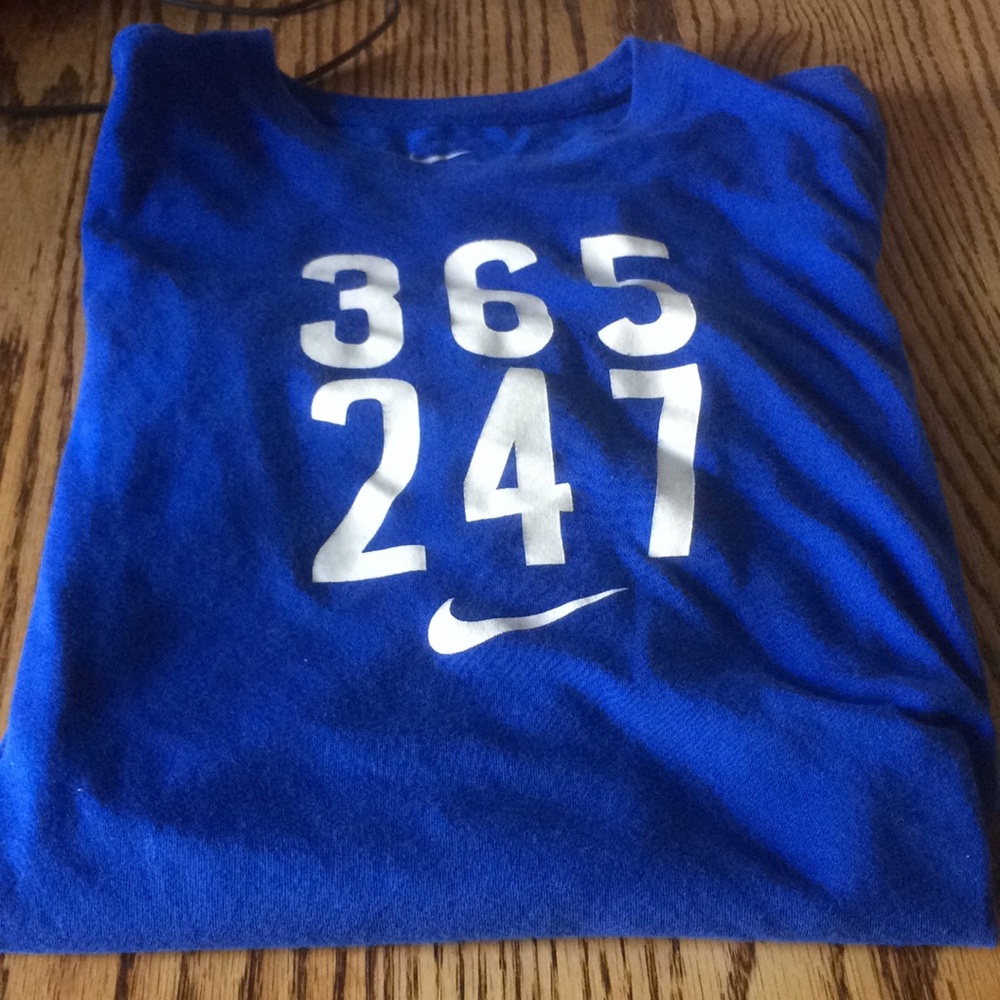 Boys Nike top xl size blue used